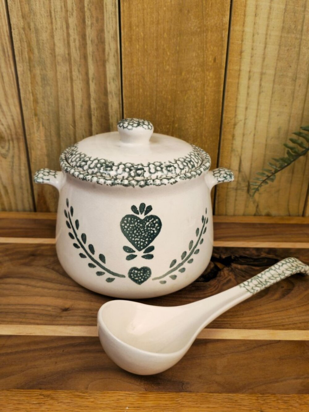 Vintage Corelle Stoneware Green Heart Covered Soup Tureen Been Pot with Ladle - Picture 5 of 11